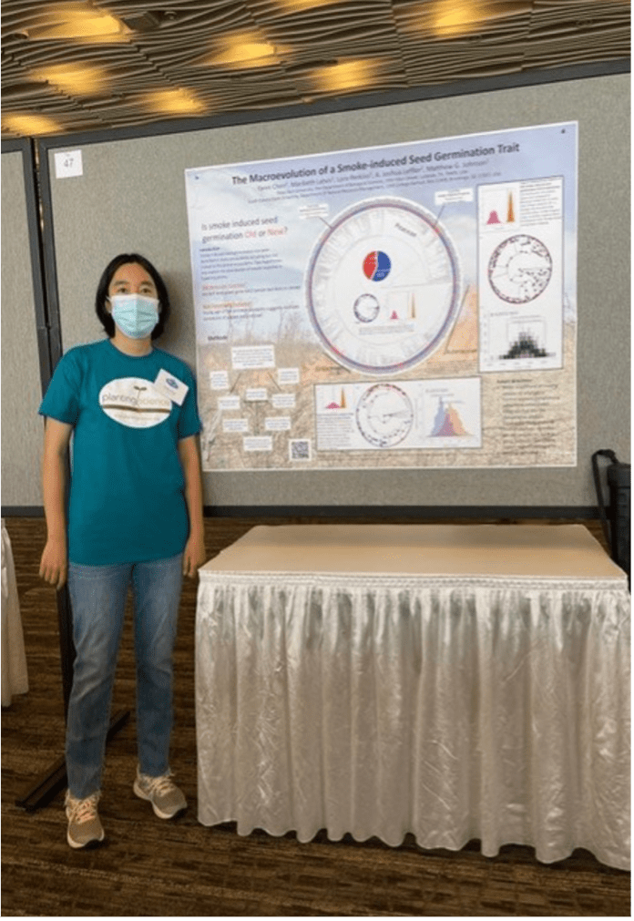 Yanni Chen presenting a poster of her macroevolutionary research on smoke-induced seed germination trait at the conference of Evolution 2022. 